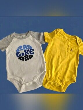 GAP Baby Bodysuit Bundle 6-12 Months